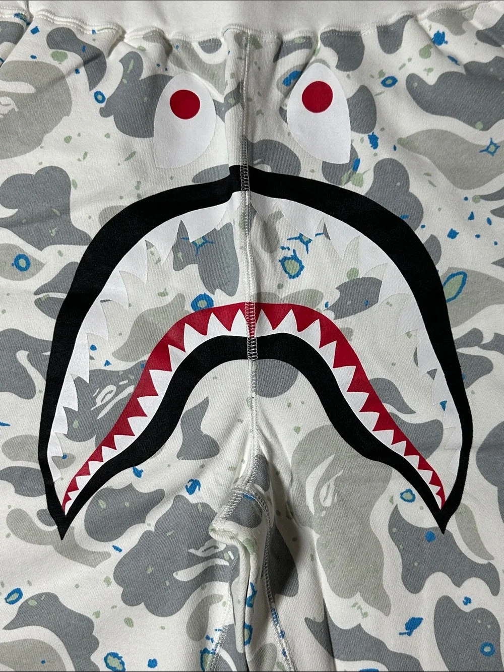 BAPE Color Camo Shark Sweat Shorts White/Gray Size Medium NWT